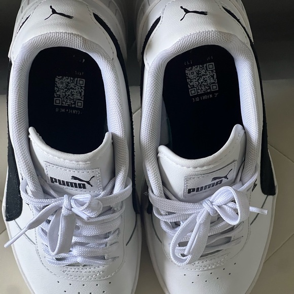 Puma White and Black Classic Sneakers with Leather Finish - Picture 7 of 11